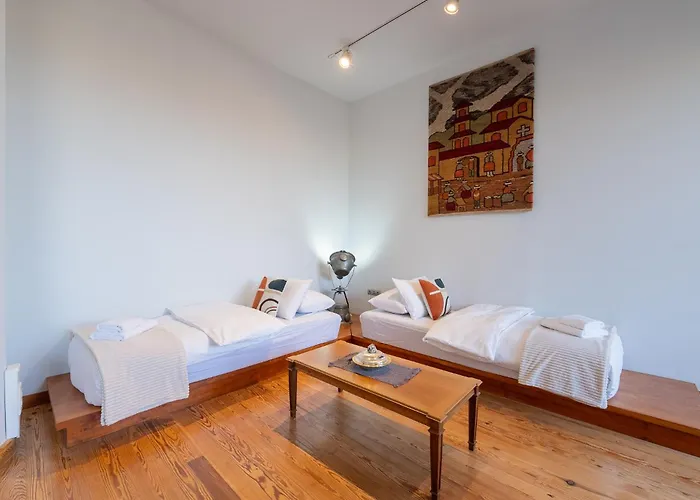 Spacious 2-Bdrm Apt At Filopappou Hill In Koukaki!