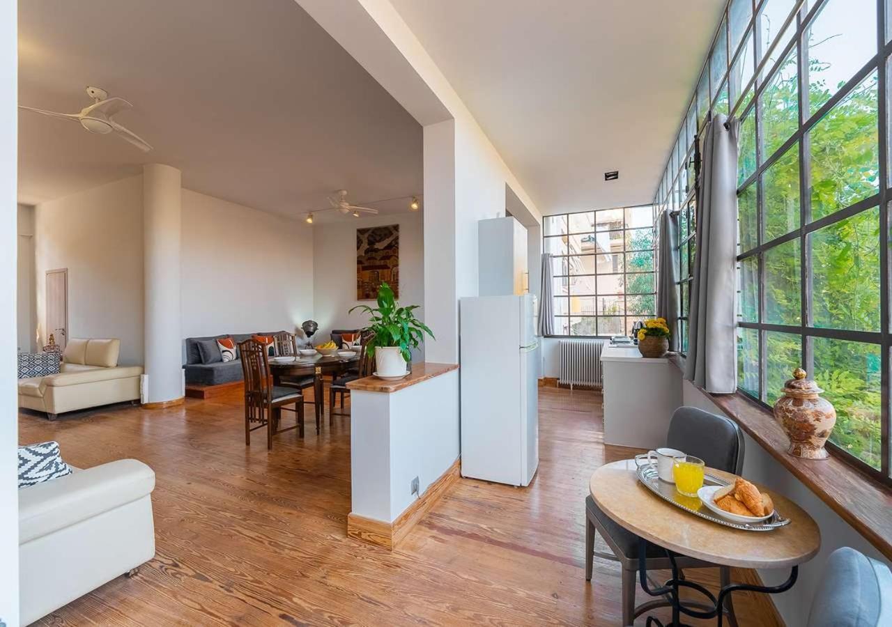 Apartment Spacious 2-bdrm At Filopappou Hill In Koukaki! *