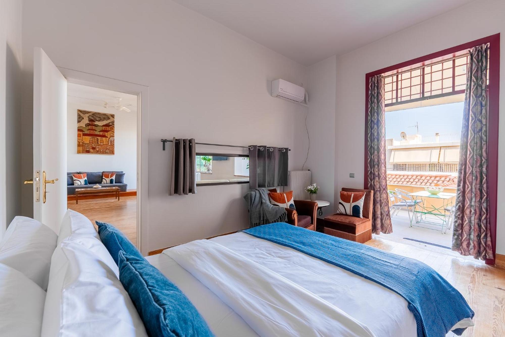 Spacious 2-bdrm At Filopappou Hill In Koukaki! Apartment