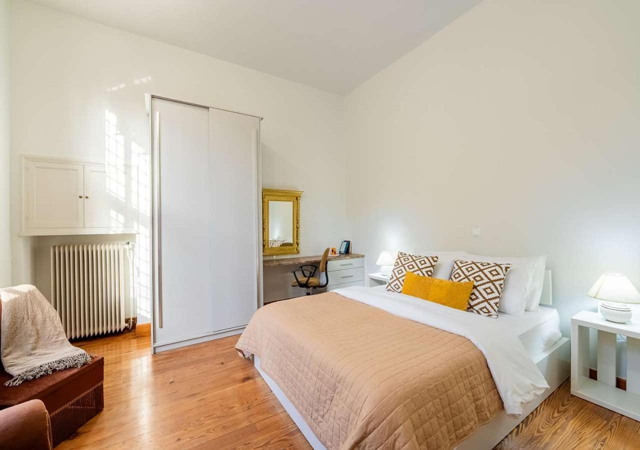 Spacious 2-bdrm At Filopappou Hill In Koukaki! Apartment Athens